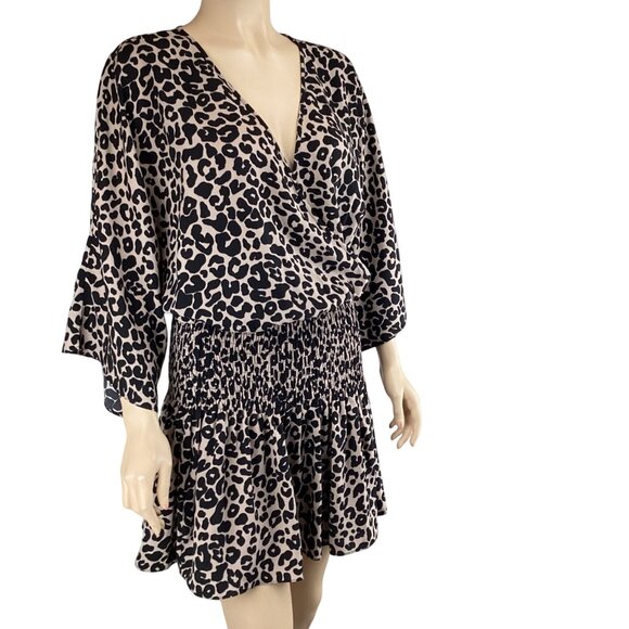 Buddy Love Dress Size Medium Lenox Smocked‎ Waist Bell Sleeves V-Neck - Picture 4 of 7